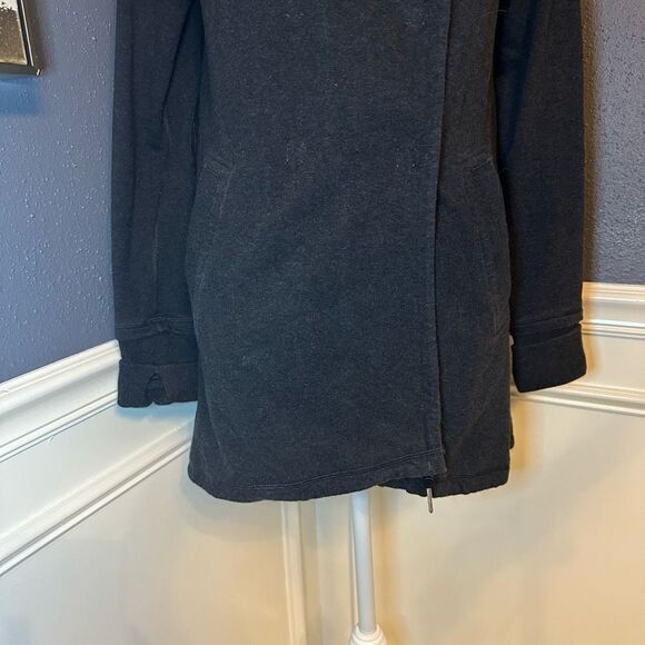 Lululemon Gratitude Wrap - Picture 8 of 13